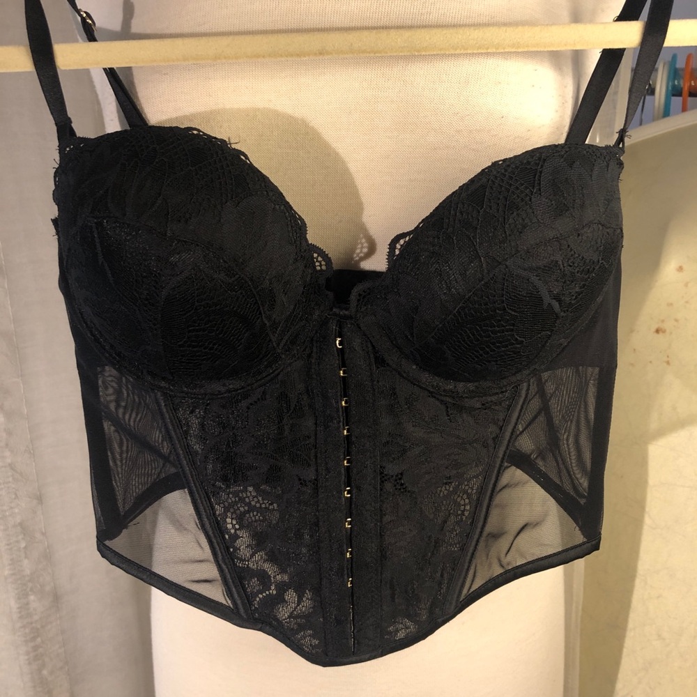 Corset black lace. 36 B. Never worn